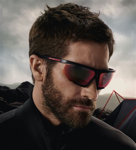 jake gyllenhaal sunglasses prada